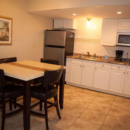 Days Inn By Wyndham Cocoa Cruiseport West At I-95/524 Extérieur photo