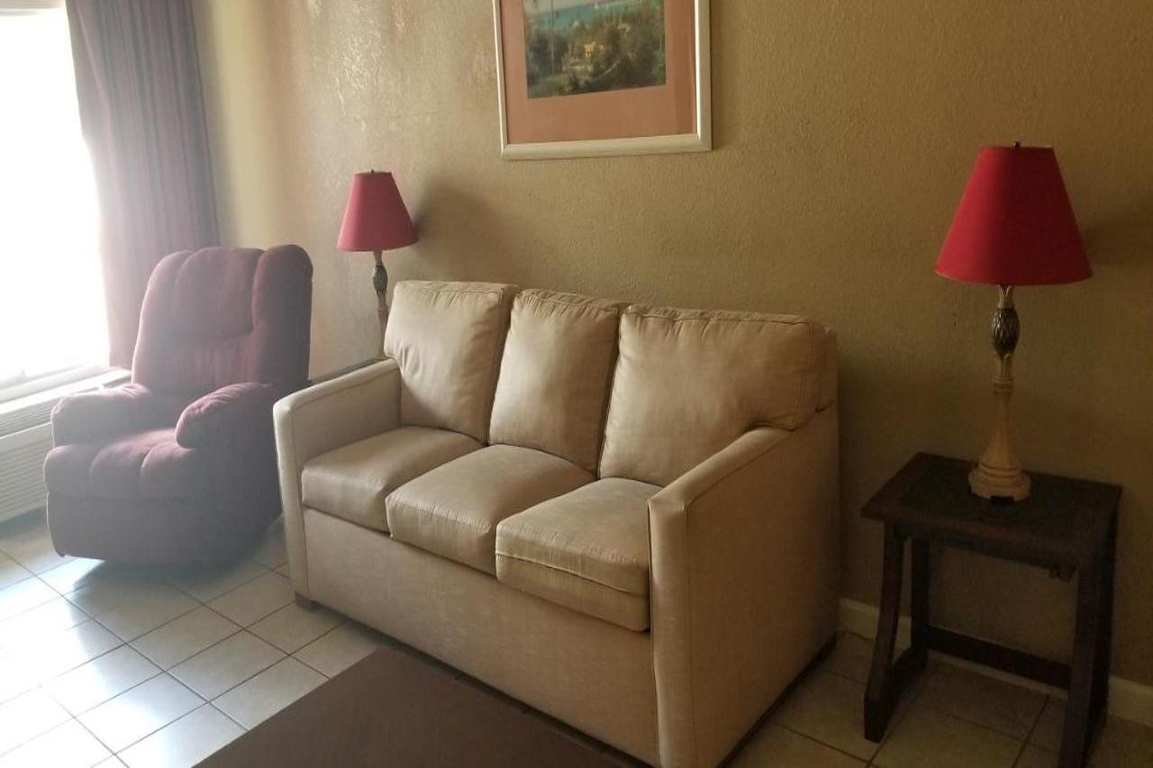 Days Inn By Wyndham Cocoa Cruiseport West At I-95/524 Extérieur photo