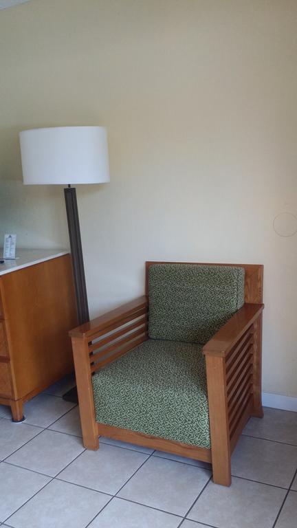 Days Inn By Wyndham Cocoa Cruiseport West At I-95/524 Extérieur photo