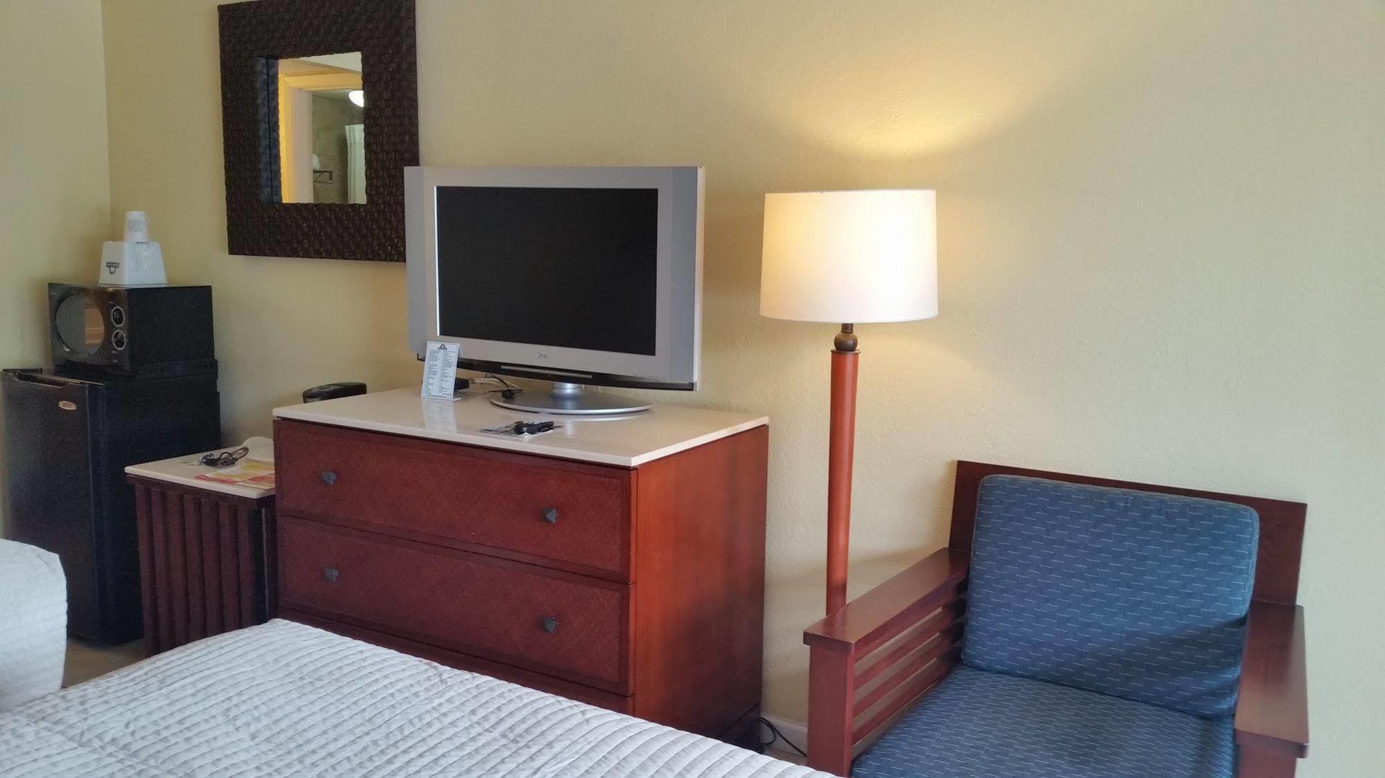 Days Inn By Wyndham Cocoa Cruiseport West At I-95/524 Extérieur photo