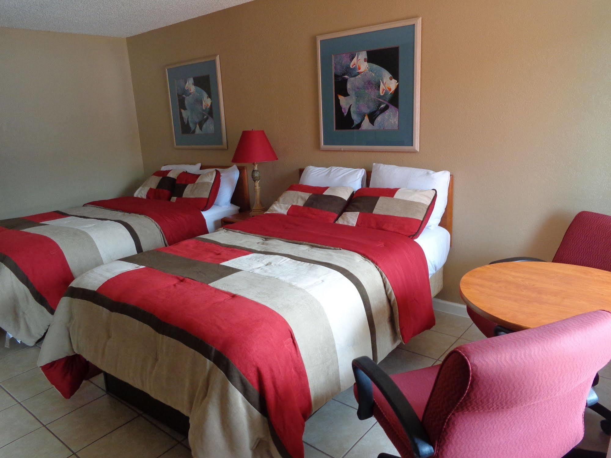 Days Inn By Wyndham Cocoa Cruiseport West At I-95/524 Extérieur photo